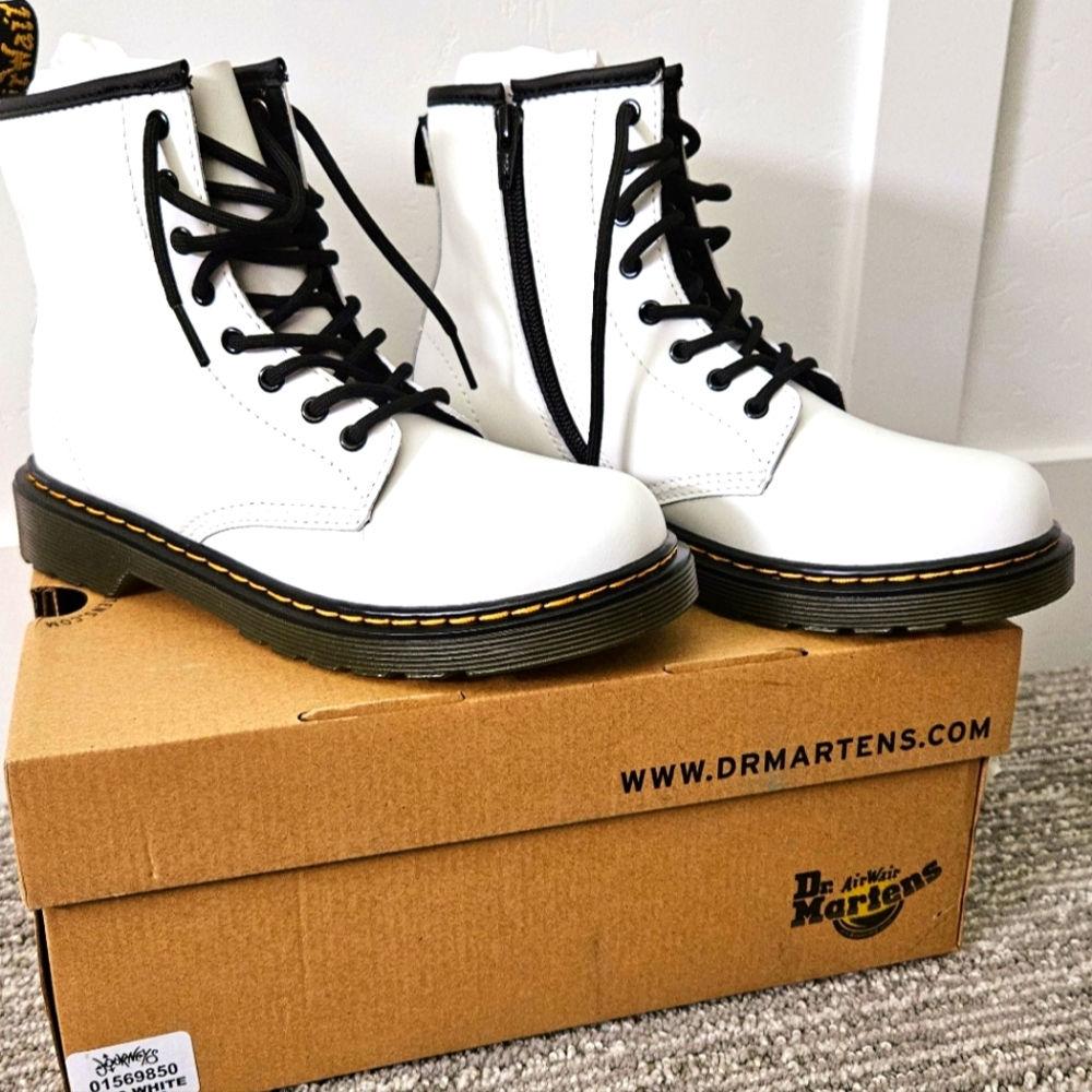 White Dr Martin Boots